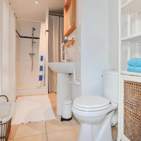 Three-bedroom In Montséret