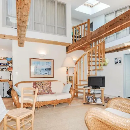Three-bedroom In * Montséret