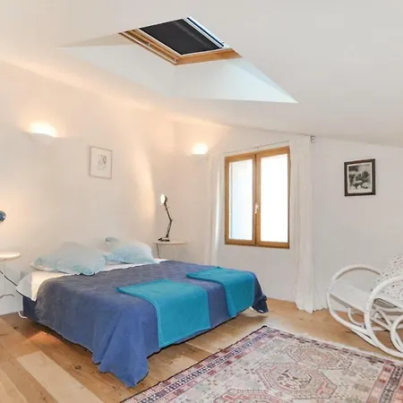 Three-bedroom In * Montséret