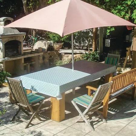 アパート Three-bedroom In